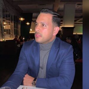 Meet your Posher, Yaniel